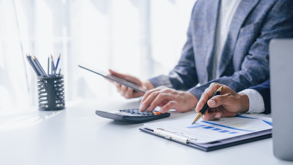 lawyer is consulting client about assets protection